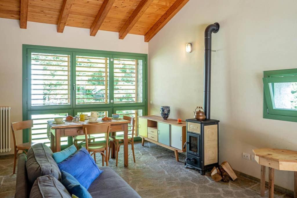 Cottage Of Bellagio'S Woods 시벤나 외부 사진